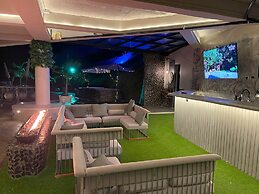 EleMYNT LifeStyle Hotel