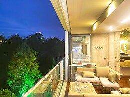 EleMYNT LifeStyle Hotel