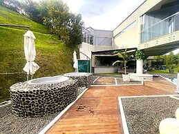 EleMYNT LifeStyle Hotel