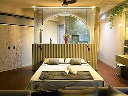 EleMYNT LifeStyle Hotel