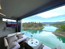 EleMYNT LifeStyle Hotel