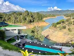 EleMYNT LifeStyle Hotel