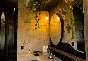 EleMYNT LifeStyle Hotel