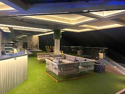 EleMYNT LifeStyle Hotel