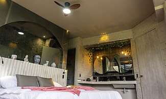 EleMYNT LifeStyle Hotel