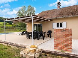 Charming Holiday Home With Private Pool
