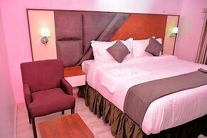 Vacation Villa Hotel and Suites
