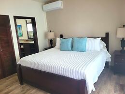 Ashton Court Belize