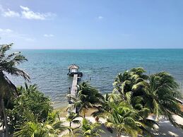 Ashton Court Belize