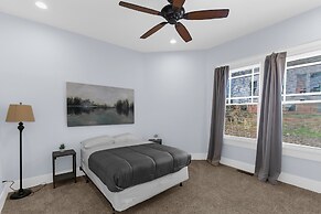 Near The Airport East Lake Craftsman