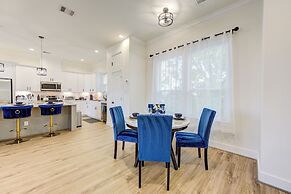 Modern Cozy Home with King Bed