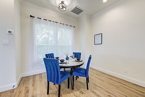 Modern Cozy Home with King Bed