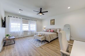 Modern Cozy Home with King Bed