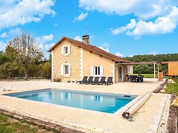 Charming Holiday Home With Private Pool