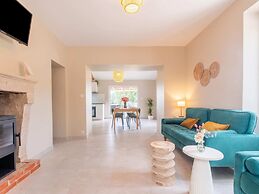 Charming Holiday Home With Private Pool