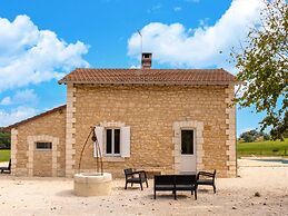 Charming Holiday Home With Private Pool