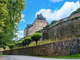 Charming Holiday Home With Private Pool