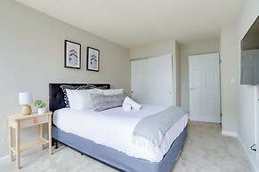 Pentagon City Apt Cozy & Convenient