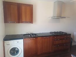 3 bed House With 2 Living Areas and 2 Bathrooms