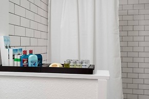 SoCo Oasis Retreat Relax in Comfort