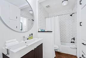 SoCo Oasis Retreat Relax in Comfort