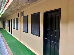 Sierra Madre Divers Dorm Room