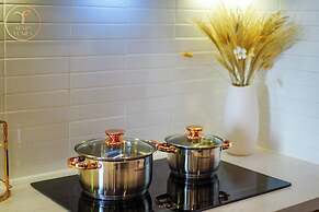 Armin Homes 2 BR with bathtub Ecopark