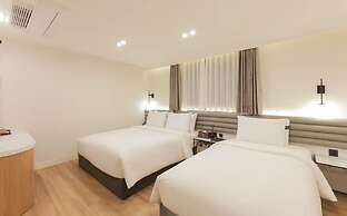 H-AVENUE HOTEL