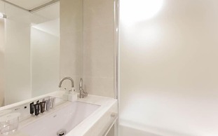 H-AVENUE HOTEL