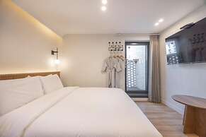 H-AVENUE HOTEL