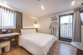 H-AVENUE HOTEL