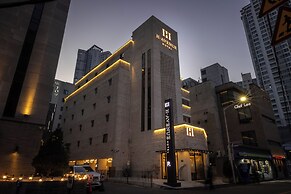 H-AVENUE HOTEL