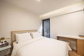 H-AVENUE HOTEL