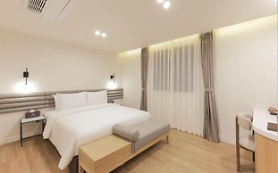 H-AVENUE HOTEL