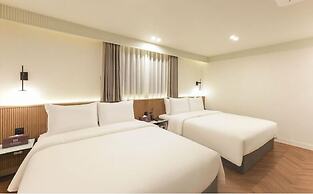 H-AVENUE HOTEL
