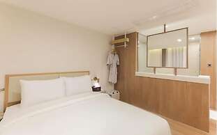 H-AVENUE HOTEL
