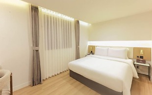 H-AVENUE HOTEL