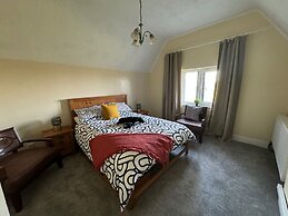 Cosy 4-bed Cottage - Scenic Retreat, Aga & Wifi