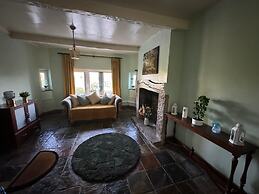 Cosy 4-bed Cottage - Scenic Retreat, Aga & Wifi