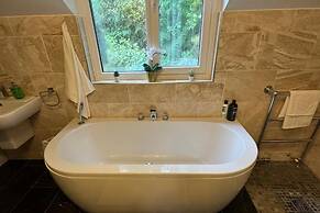 Cosy 4-bed Cottage - Scenic Retreat, Aga & Wifi