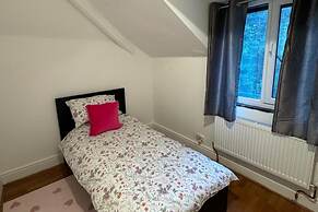 Cosy 4-bed Cottage - Scenic Retreat, Aga & Wifi