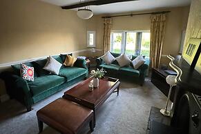 Cosy 4-bed Cottage - Scenic Retreat, Aga & Wifi