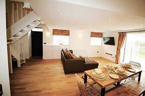 1 Bed Cottage - Plus Sofa Bed - Sleeps 4 - Pets