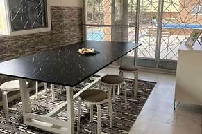 Sendou Cabano Villa Sleeps 6 With Parking