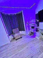 Gillingham - 3 Beds - Sleeps 6 - Garden - Wifi