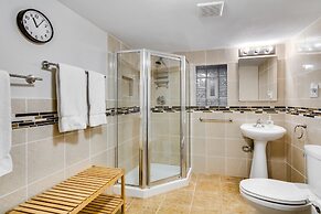 Duplex near the beach! 3 bedrooms in Andersonville by AllSet Turnover