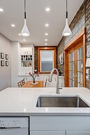 Duplex near the beach! 3 bedrooms in Andersonville by AllSet Turnover