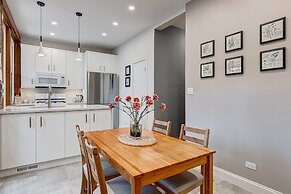 Duplex near the beach! 3 bedrooms in Andersonville by AllSet Turnover