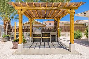 Newly Renovated Amazing Location Private Pool