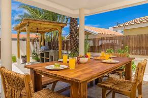 Newly Renovated Amazing Location Private Pool